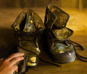 Paireof shoes Van gogh-impression