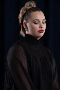 rebecca-coiffure-studio-shooting-sofa-2