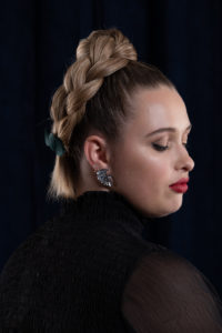 rebecca-coiffure-studio-shooting-sofa-3