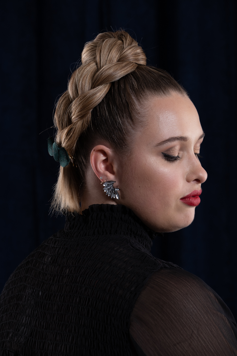 rebecca-coiffure-studio-shooting-sofa-3