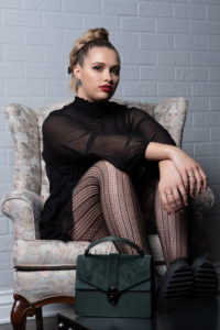 rebecca-coiffure-studio-shooting-sofa-6